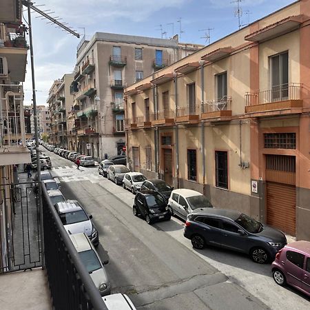 La Sicula Atene City Central House 200 Mt From Metro Giuffrida Catania Exterior foto
