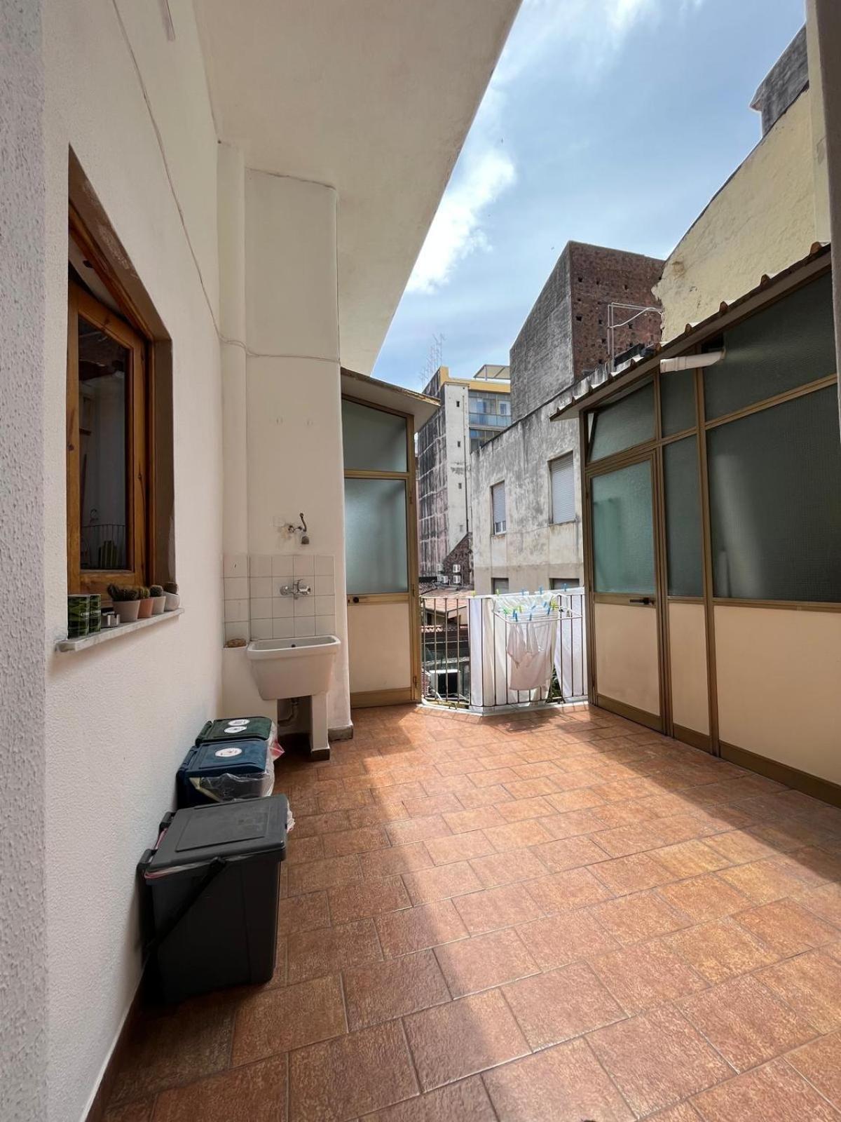 La Sicula Atene City Central House 200 Mt From Metro Giuffrida Catania Exterior foto